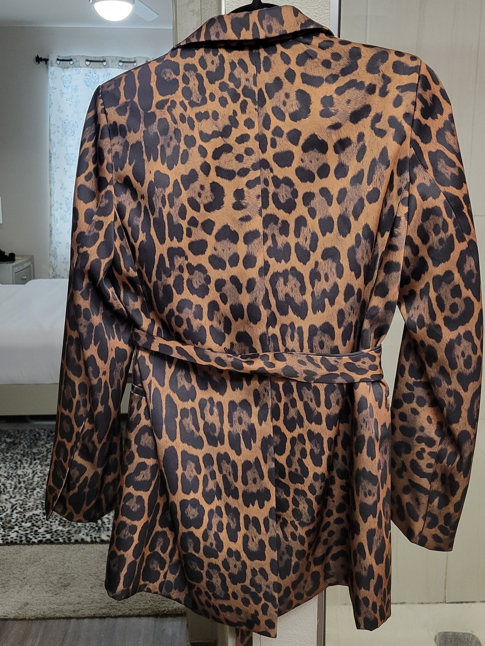 Leopard Blazer - Picture 7 of 8